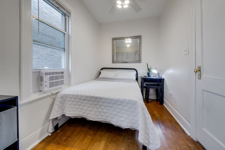 Chumba cha kulala #1 
Kitanda cha ukubwa kamili