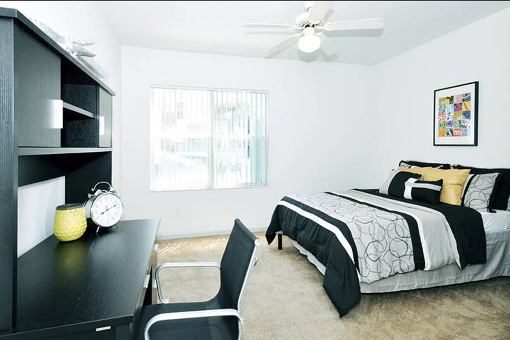 bedroom (decorations not included)