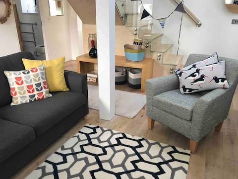 Successful Airbnb property: Beautiful Cosy Pittenweem Cottage. Nr St Andrews in Fife