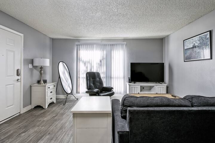 Incredibly Comfy and Stylish Apt!