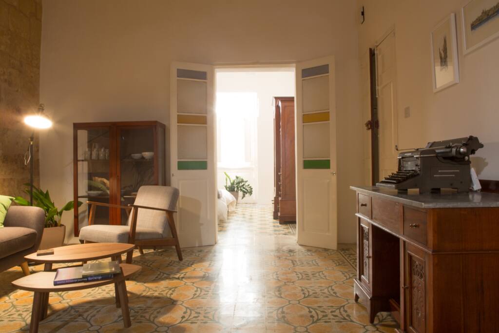 Entrance & living room