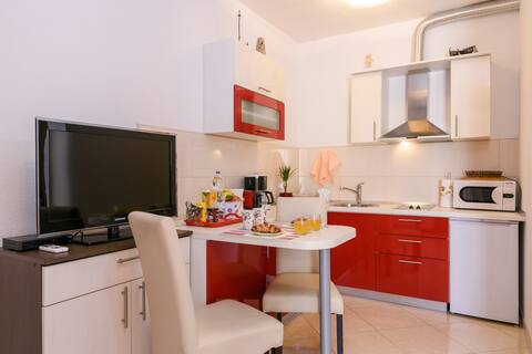 Top Airbnb: Studio Dora in Trogir center **** (free parking) in Grad Trogir