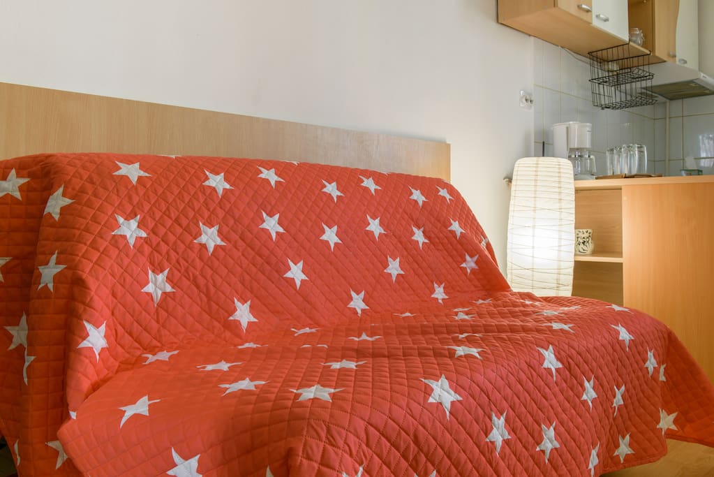 The extensible couch