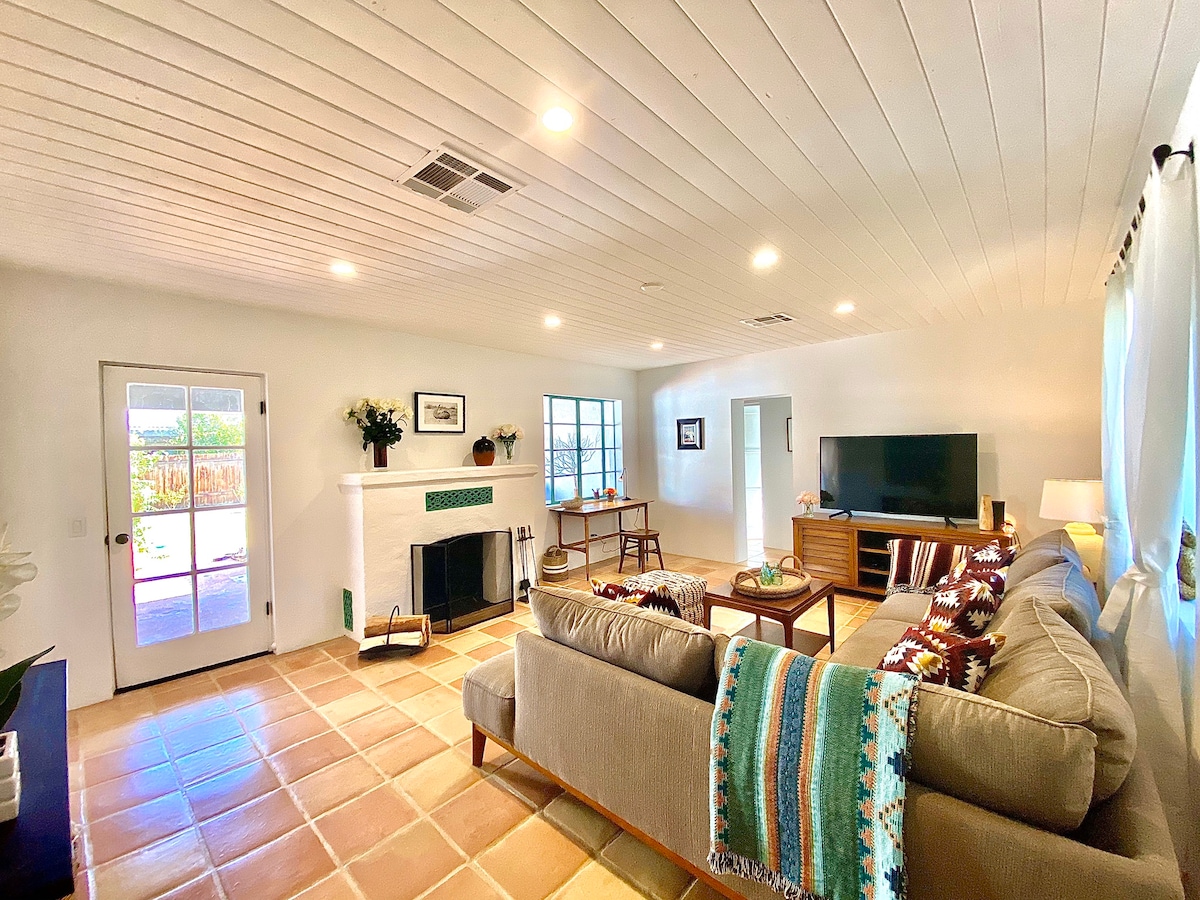 Top Airbnb: Historic Spanish Casita NEW Pool + Spa 2BR #217248 in La Quinta