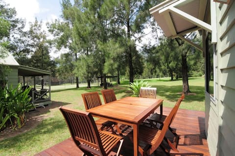 Successful Airbnb property: Rainbow Reach country cabin in Kangaroo Valley