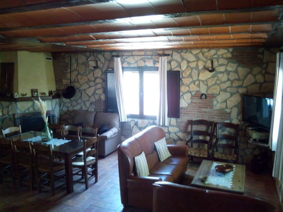 SALÓN-COMEDOR