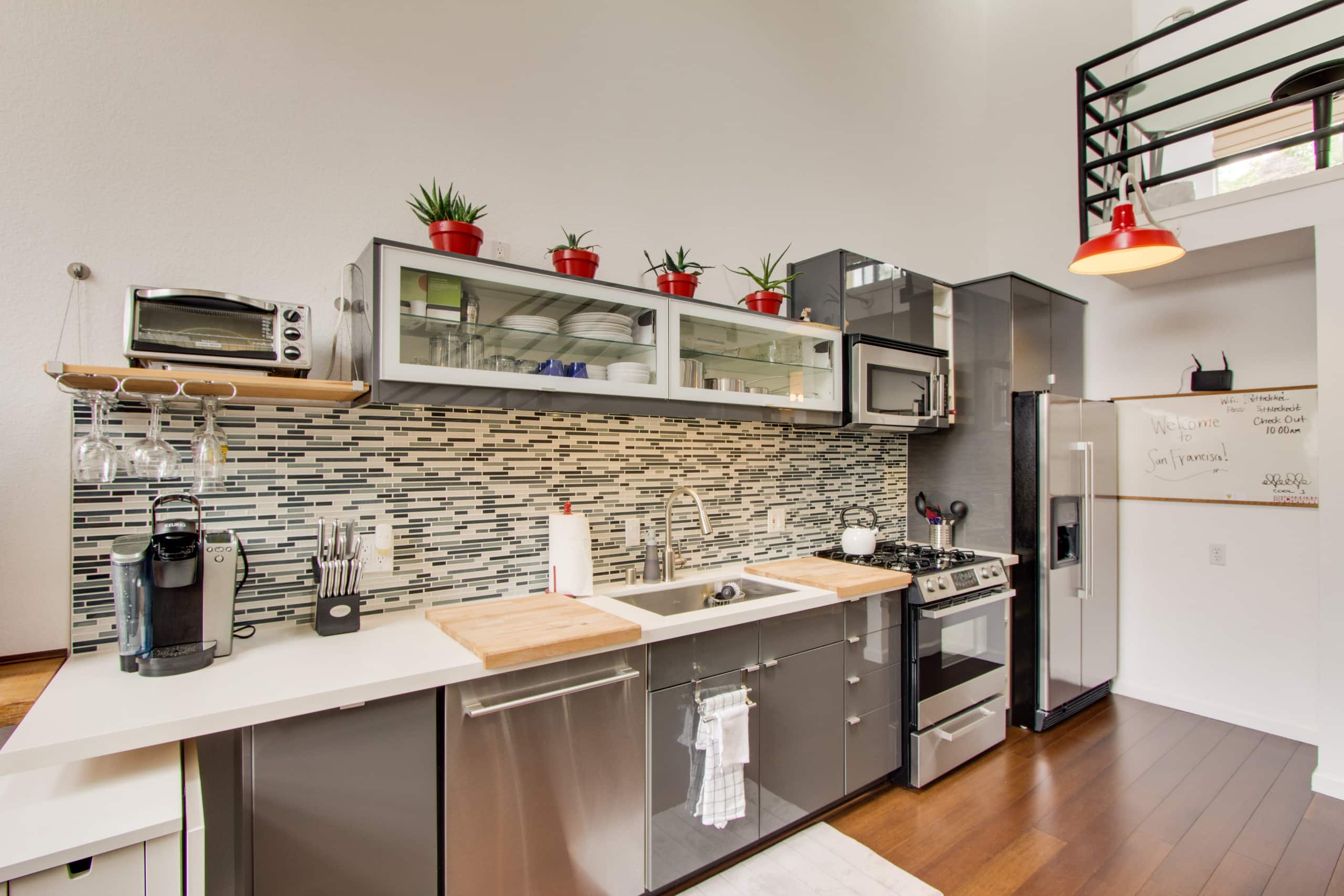 Home in San Francisco · ★4.91 · 2 bedrooms · 2 beds · 1 bath - Image 16