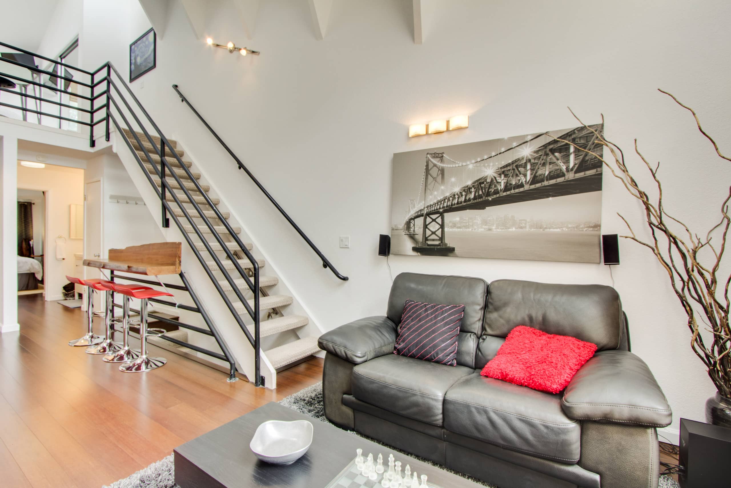 Home in San Francisco · ★4.91 · 2 bedrooms · 2 beds · 1 bath - Image 4