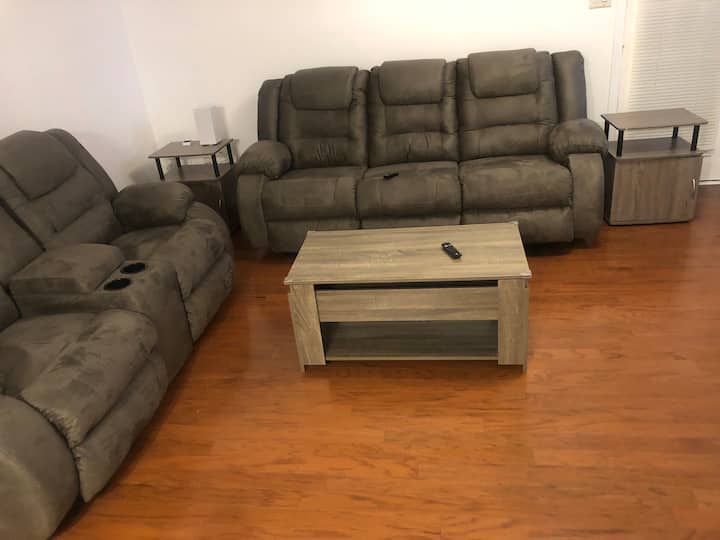 Three Bedroom Townhouse - Newport News, VA
