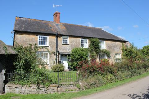 Moorbath Farmhouse with Indoor Pool & Hot Tub
