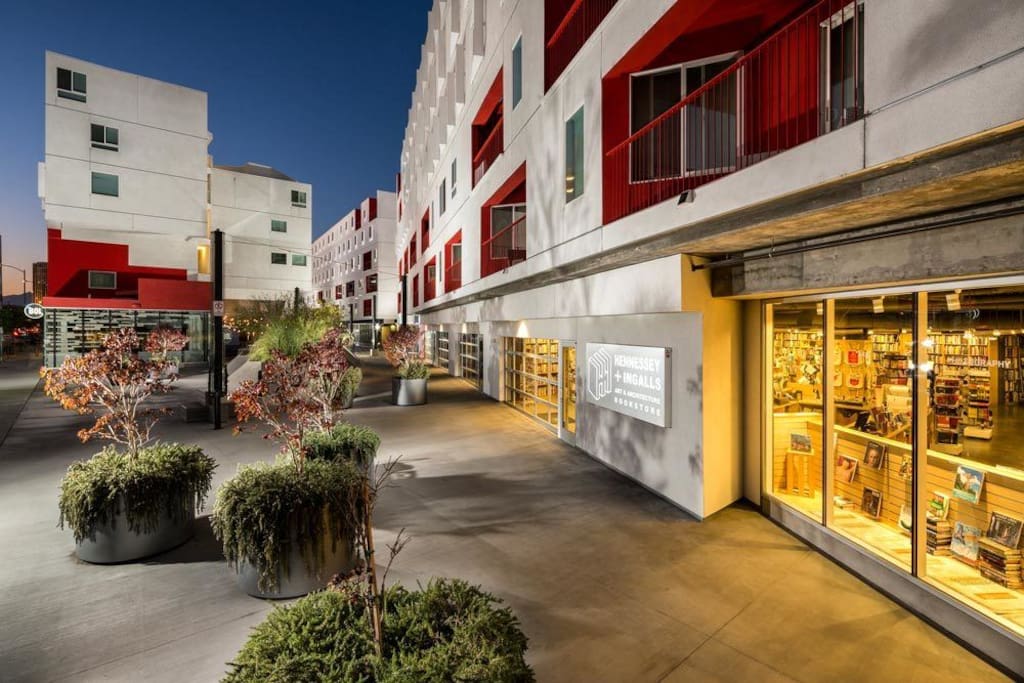 Retails Shops: Coffeeshop, Ice Cream Shop, Bookstore, Grocery Store & Restaurants