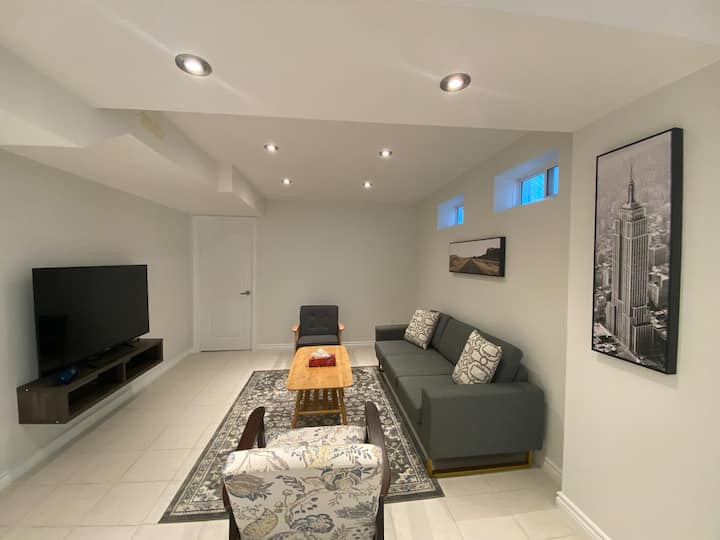 3 bedroom private walkout basement king bed suite Houses for Rent in 3 bedroom private walkout basement king bed suite Houses for Rent in