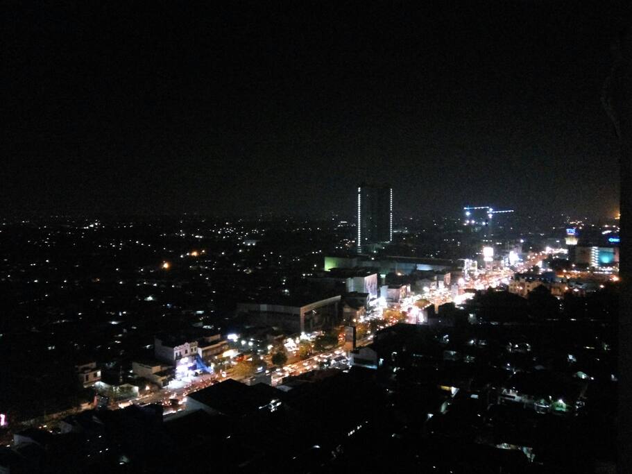Pemandangan di malam hari