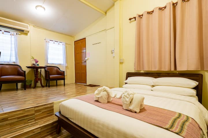 Izba 2: spálňa (Queensize)