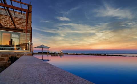 Athinais Villa