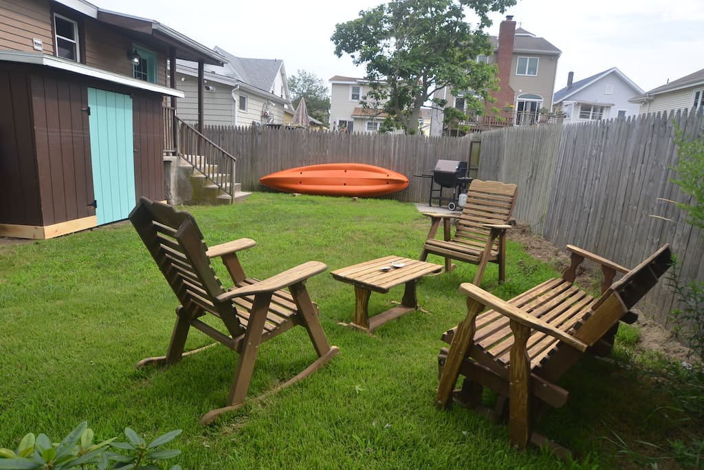 nice yard with grill
