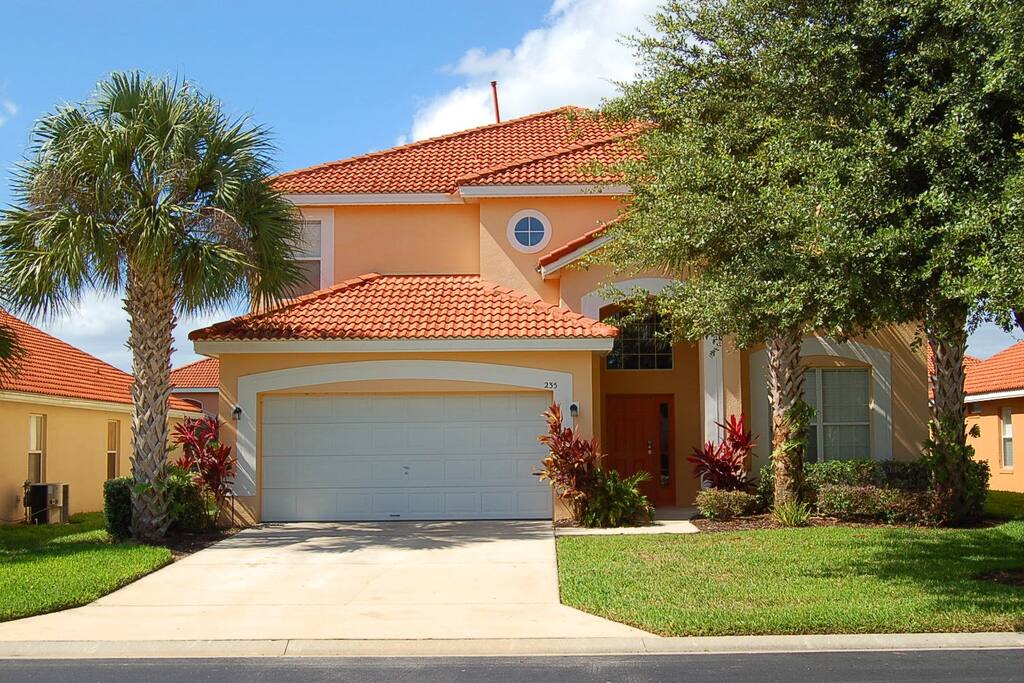 Newly Furnished 6/5.5 Pool Villa Houses for Rent in Davenport