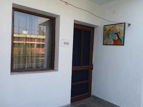 Kapoor's Den