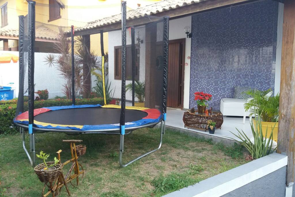 Frente e jardim da caaa