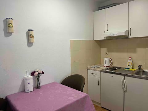 Studio apartman topic