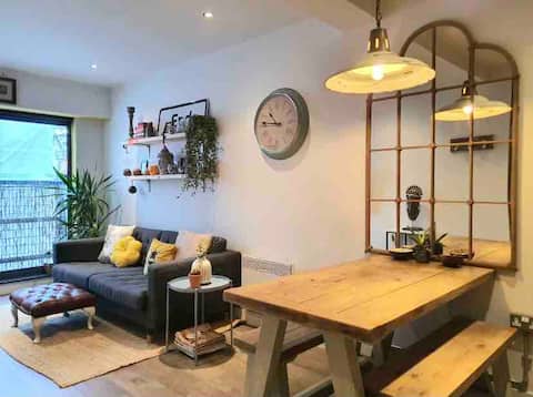 Top Airbnb: Charming Spacious Apartment.Manchester City Centre in Ancoats