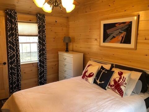 Southwest Harbor Cozy Cottage - Work or Play!