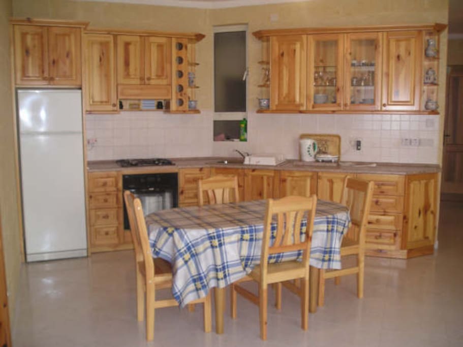Kitchen / Dining