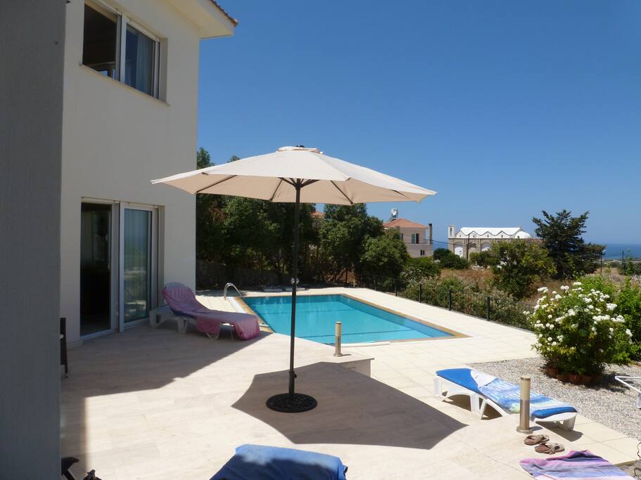 Terrace and pool views to the sea
