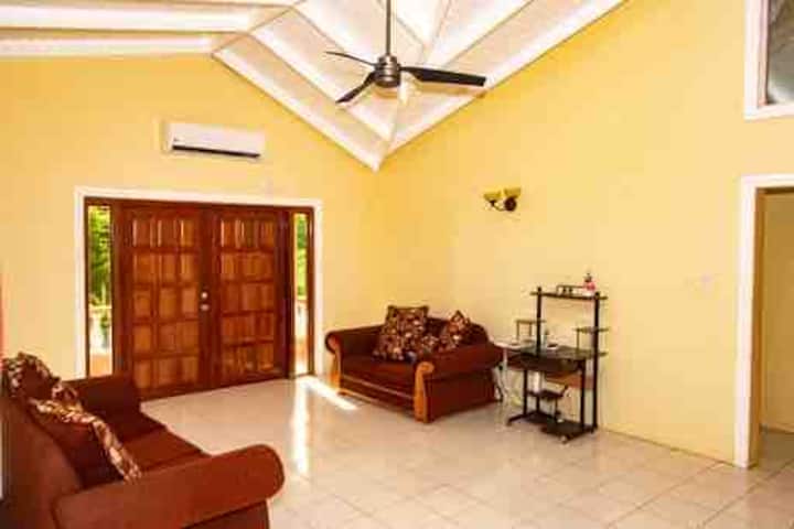 Apartment In True Blue - Grenada