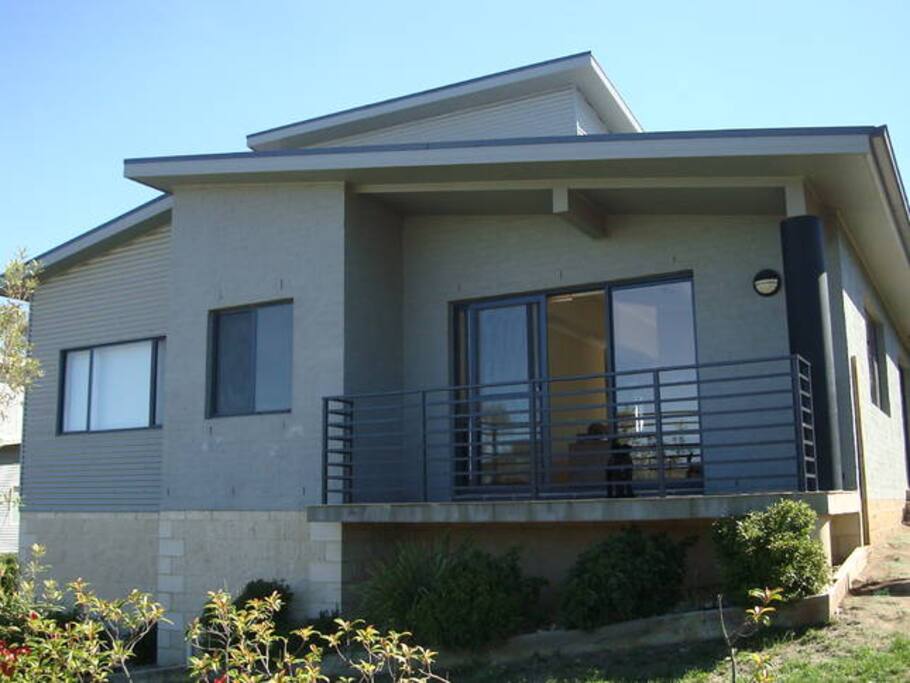 Balcony outlook to Lake Jindabyne