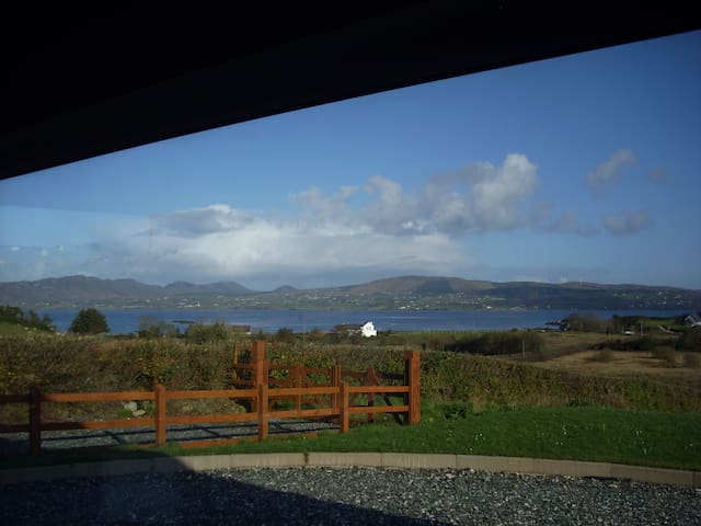 Wild Atlantic Way Cottage Bed & Ensuite Room 2