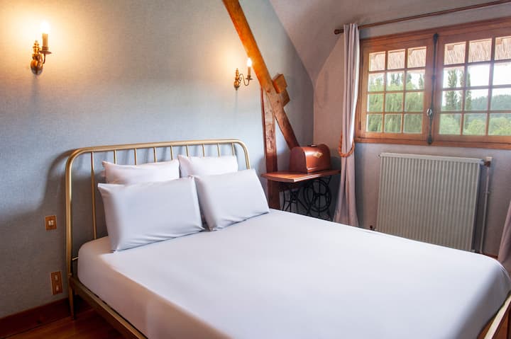 Schlafzimmer 3: Queensize-Bett und Einzelbett