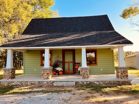 Red Robin Farmhouse , a relaxing retreat!