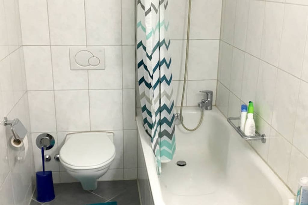 spotless white bath