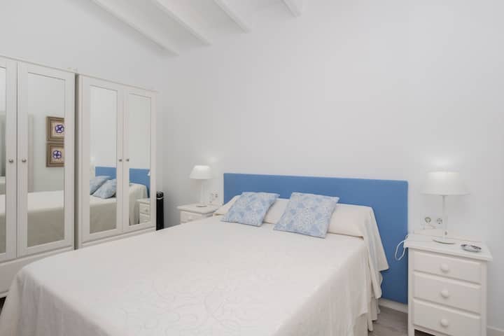 Dvokrevetna soba/spavaća soba s bračnim krevetom