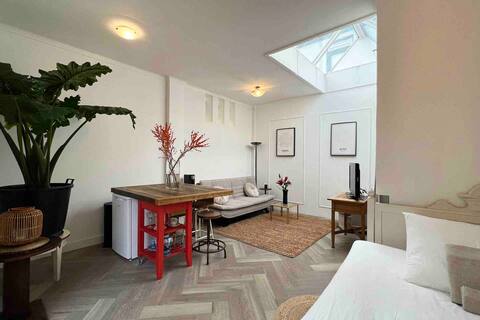 Private apartment in the city centre 3P