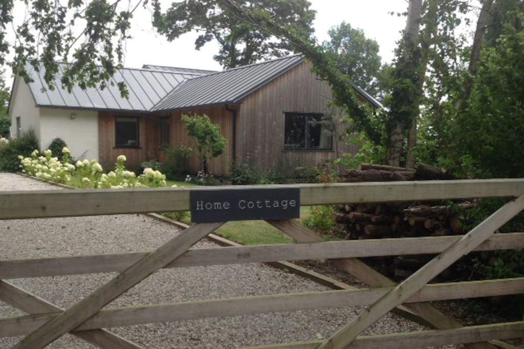 QUIET DETACHED HOME