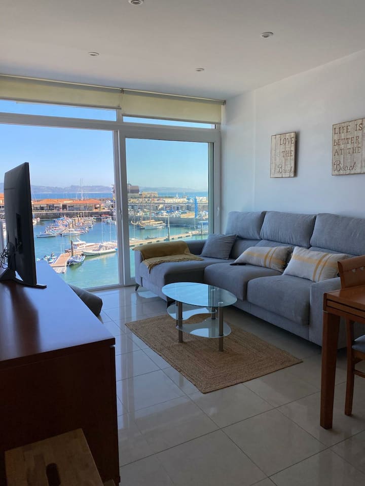 Apartamento Con Vistas Al Mar Y Al Puerto. - Sanjenjo