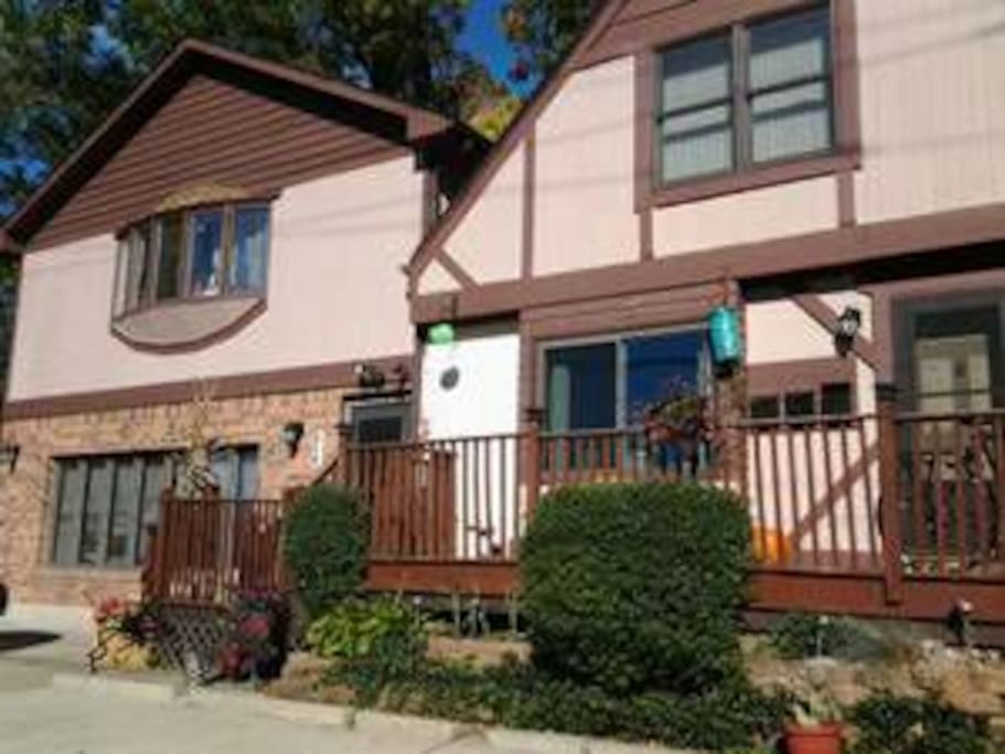 Large and well maintained grounds with spacious backyard