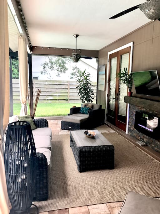 Lanai area (outdoor Livingroom)