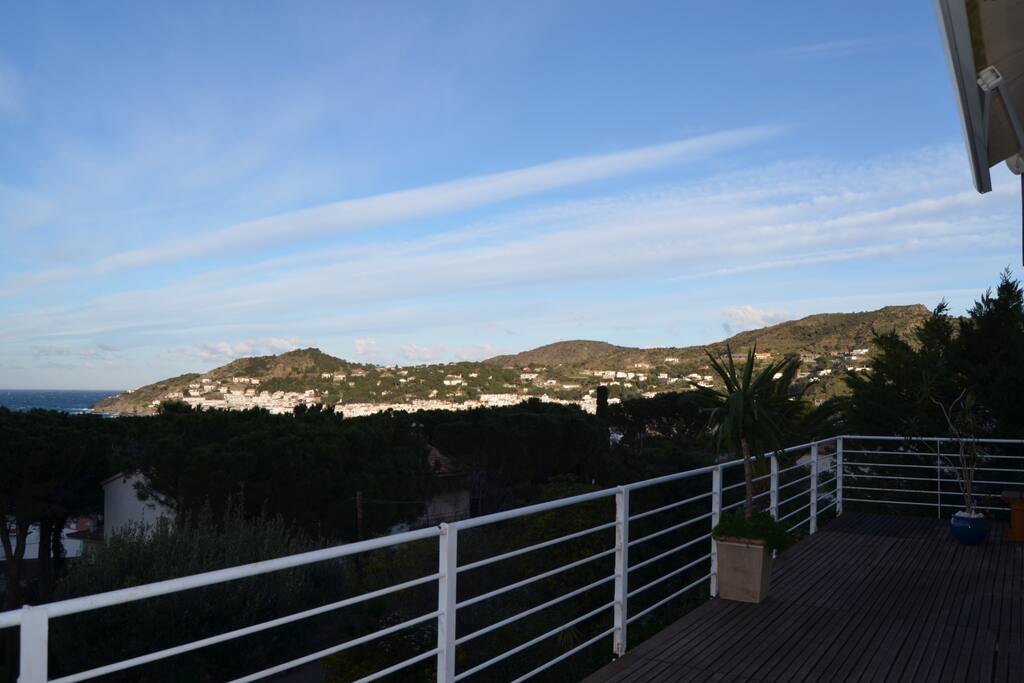 Gran terraza con preciosas vistas al mar