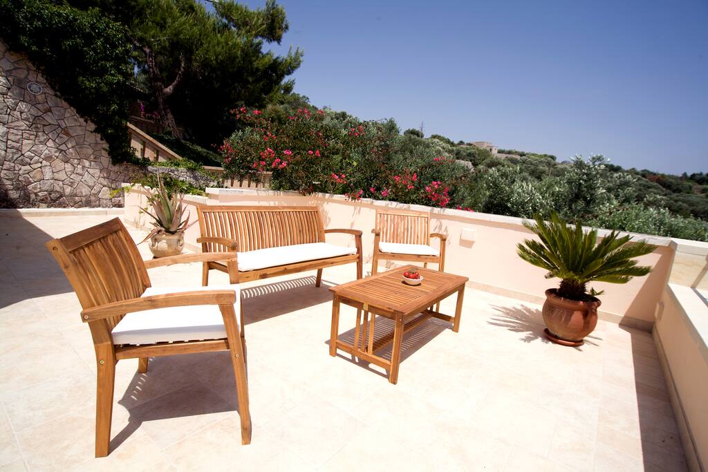 Area relax con vista mare a 180°