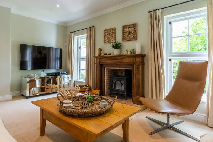 Summer Villa, Upper Constantia, Cape Town gallery image 4