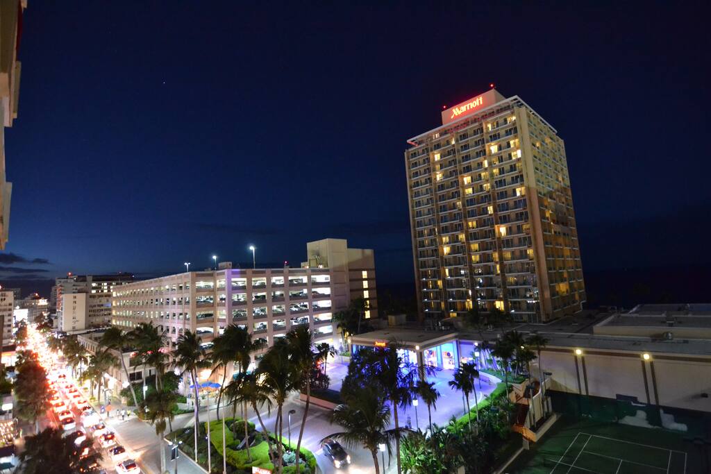 Marriott Hotel right in front. Easy to take a cab right in front, and hit the Casino tables.