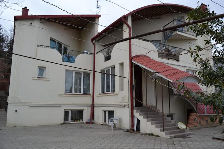 Charming Villa Near Center Of Tbilisi - Tbilisi