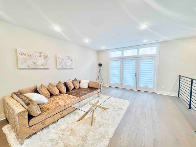 Luxurious 3BR @ H St Corridor Free Cancellation gallery image 5