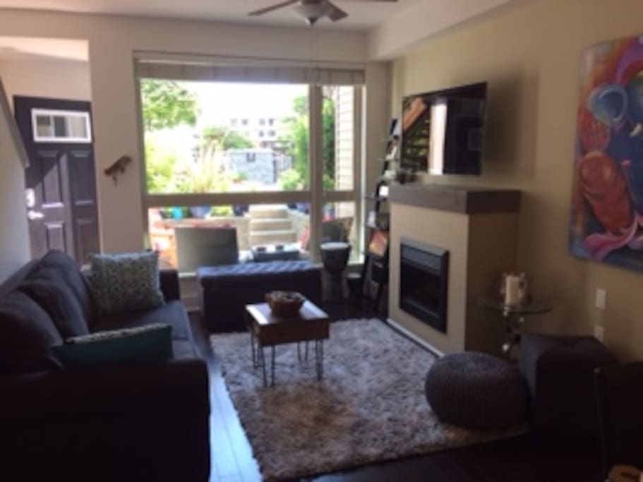 Main level living area