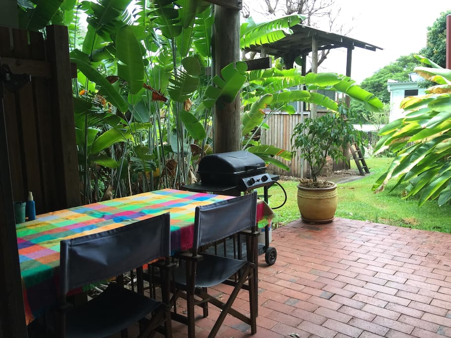 Private undercover outdoor BBQ & sitting area