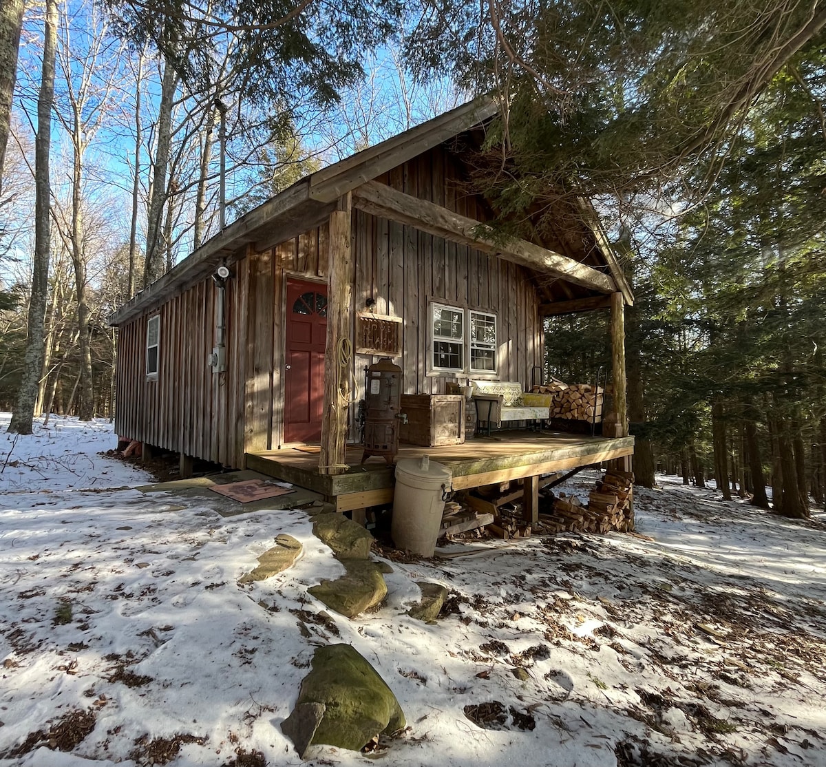 Secluded Romantic Log Cabin w/ Private Sauna! Cabins for Rent in