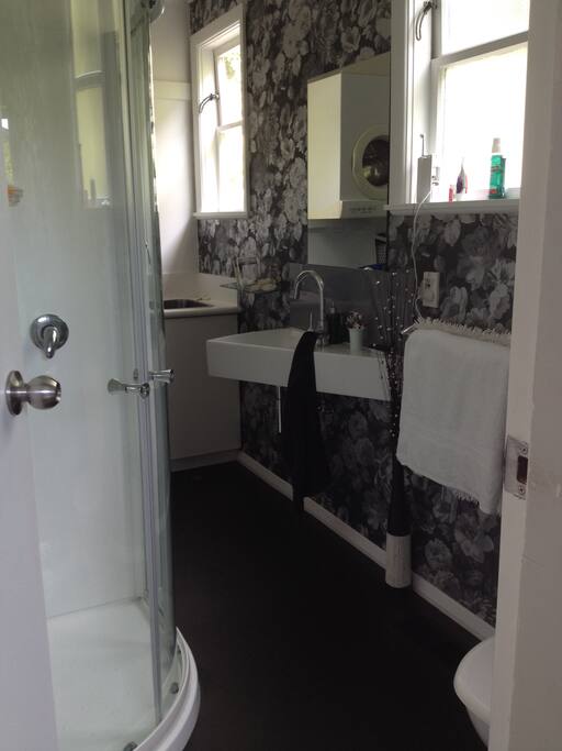 Bathroom - through to laundry